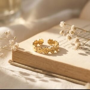 Golden Scalloped Band Ring